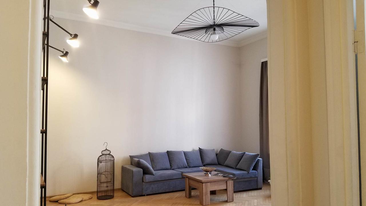 Art House Lägenhet Tbilisi Exteriör bild