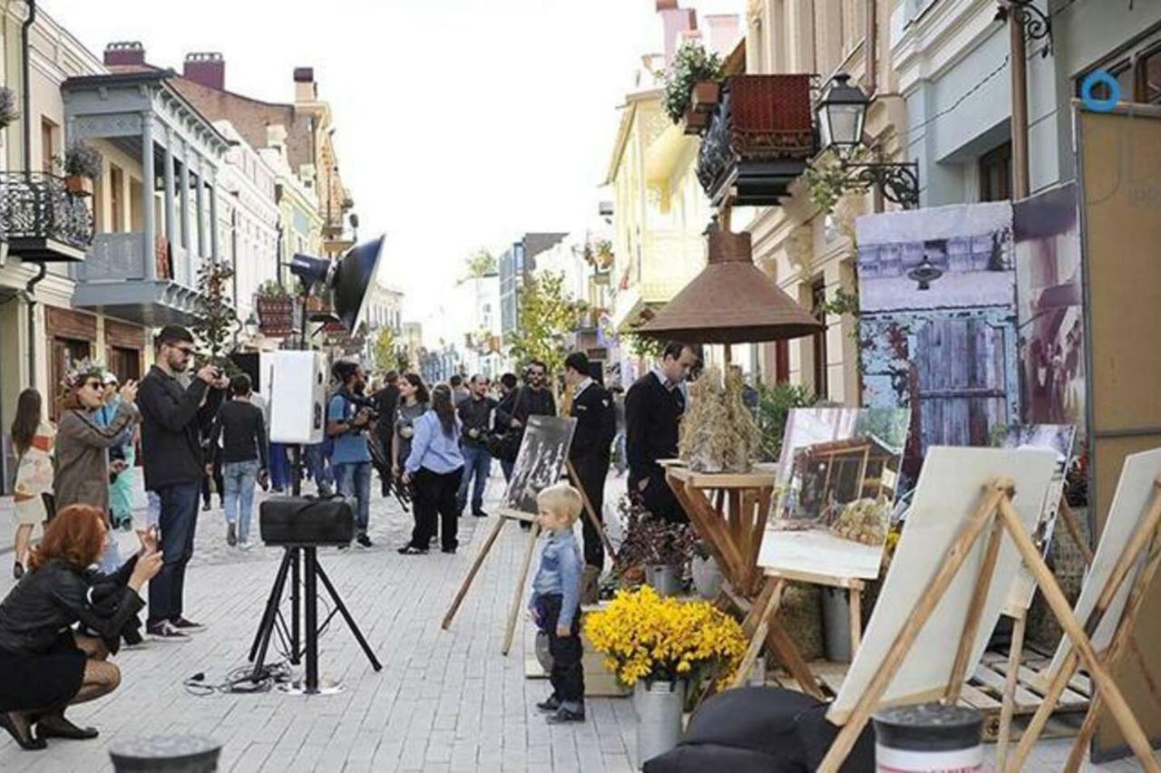 Art House Lägenhet Tbilisi Exteriör bild